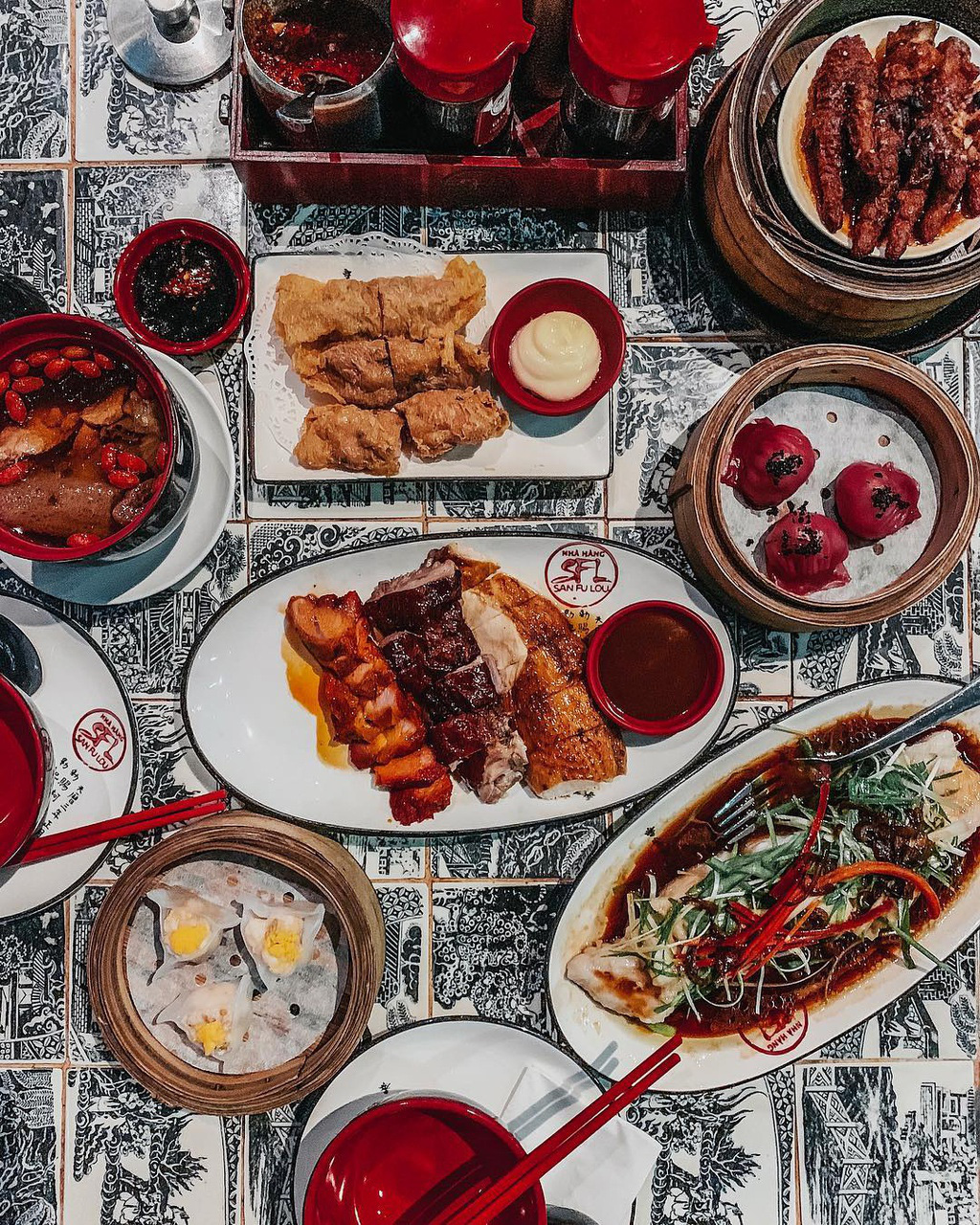 Cùng hội bạn đón năm mới tại 4 quán ăn mở xuyên đêm tại TP HCM - Ảnh 11.