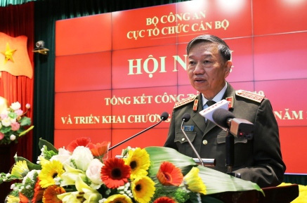 Bộ trưởng T&ocirc; L&acirc;m: 15.000 gia đ&igrave;nh hạnh ph&uacute;c v&igrave; người th&acirc;n kh&ocirc;ng phải v&agrave;o trại giam - Ảnh 1.