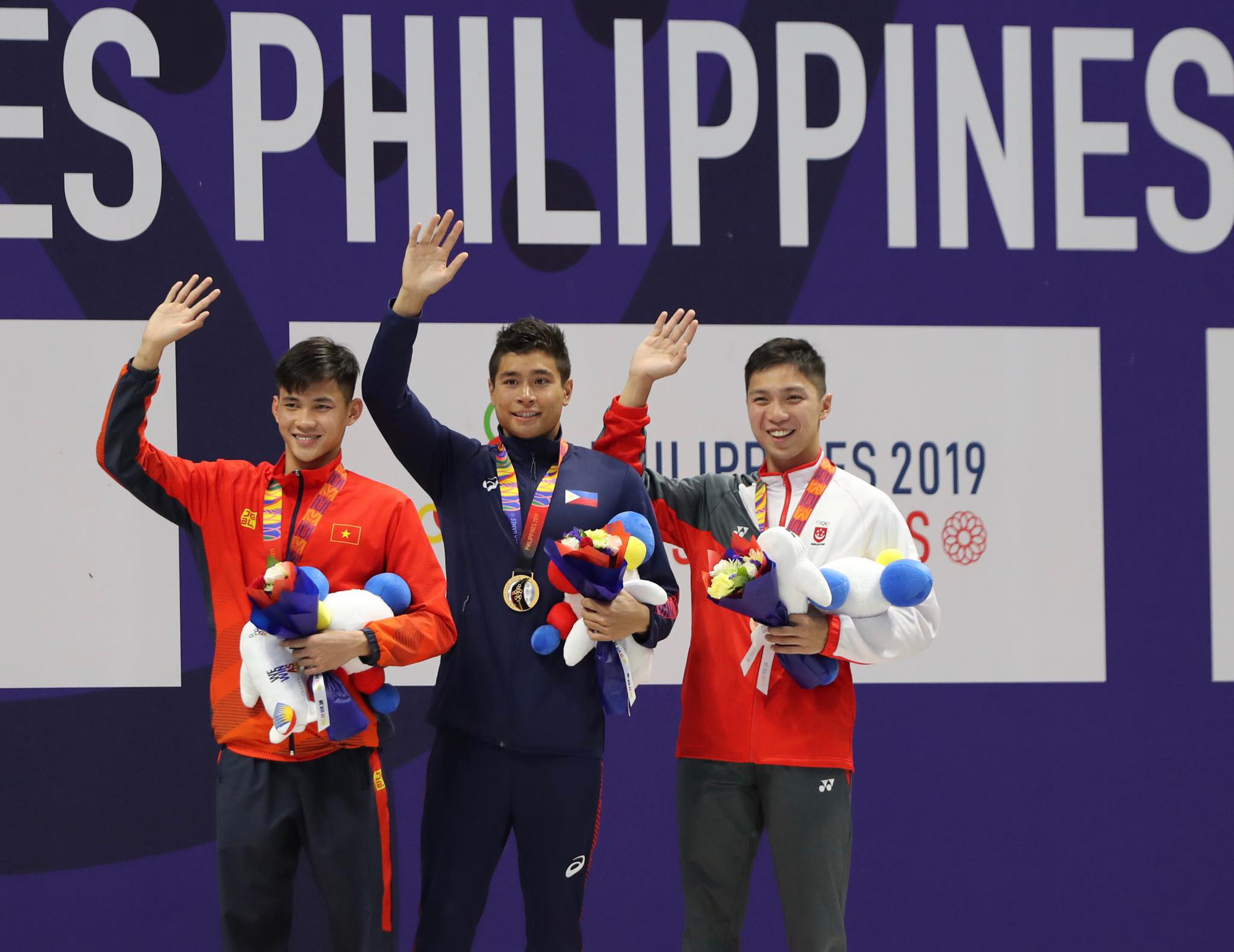 Huy Ho&agrave;ng v&agrave; &Aacute;nh Vi&ecirc;n mang v&agrave;ng SEA Games về cho Việt Nam - Ảnh 7.