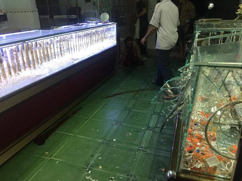 Vừa từ bệnh viện tâm thần về đã gây ra vụ cướp tiệm vàng kinh hoàng