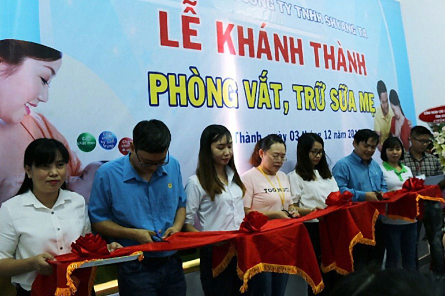 Bình Phước: Khánh thành phòng vắt, trữ sữa mẹ cho công nhân