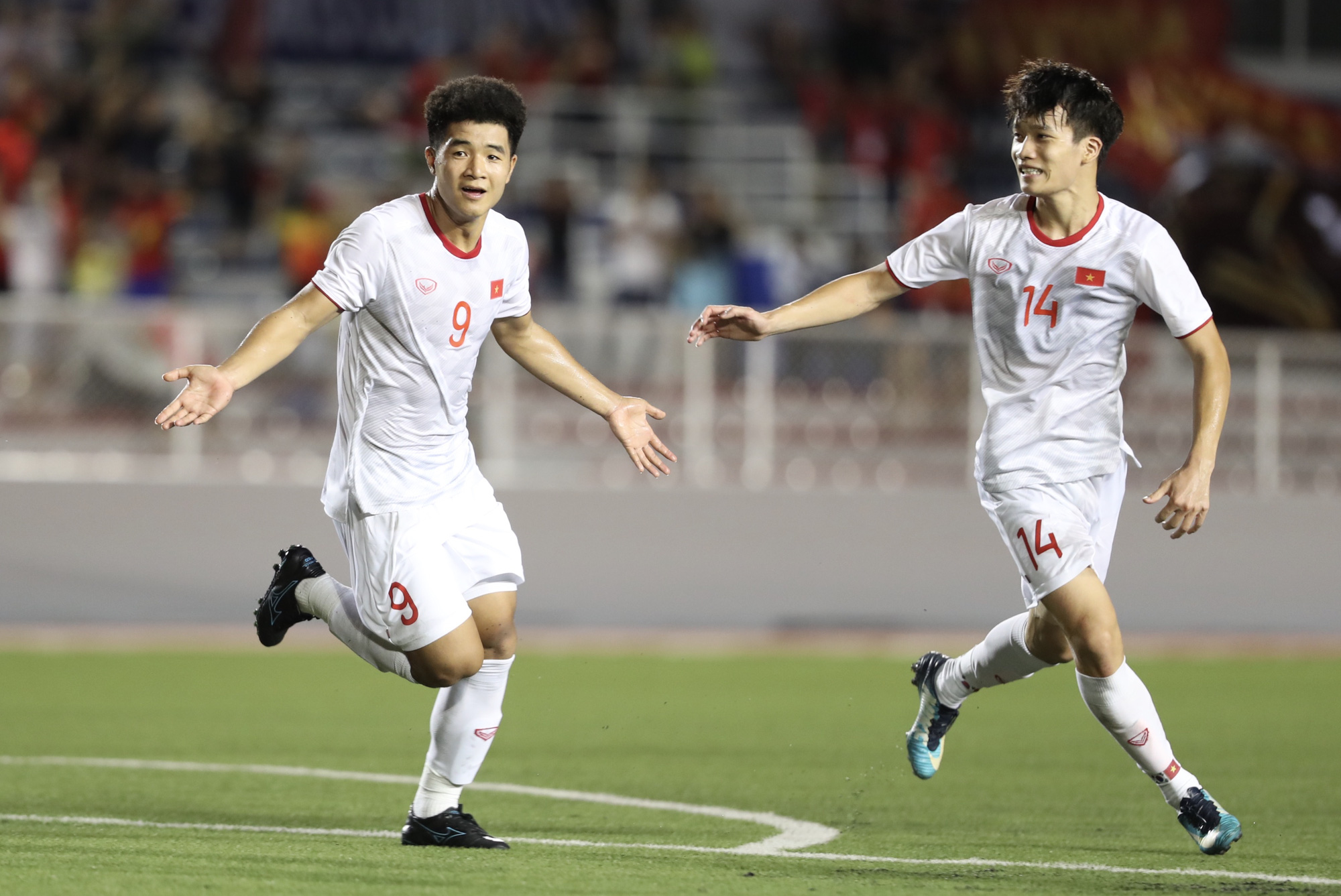 U22 Việt Nam đang leo núi, thầy Park bị bắt bài! - Ảnh 2.