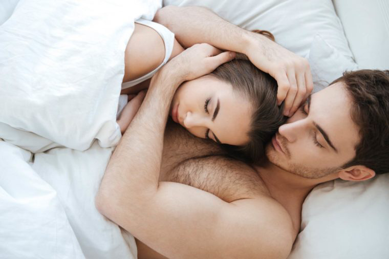 Triệu chứng lạ trong "chuyện ấy", có hại gì cho con sau này không?