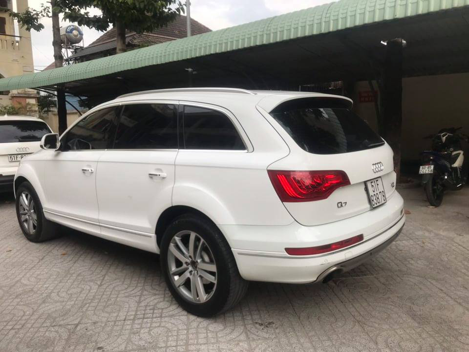 Ly kỳ 2 xe sang hiệu Audi có biển số và giấy tờ trùng nhau