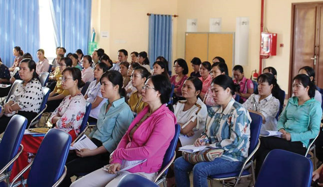 Nữ CNVC-LĐ học kỹ năng nuôi dạy trẻ