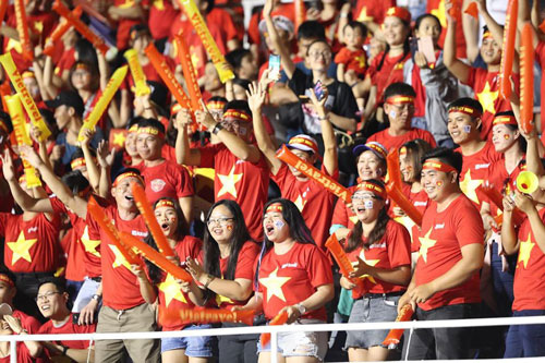 Tour cổ vũ U22 Việt Nam đắt khách