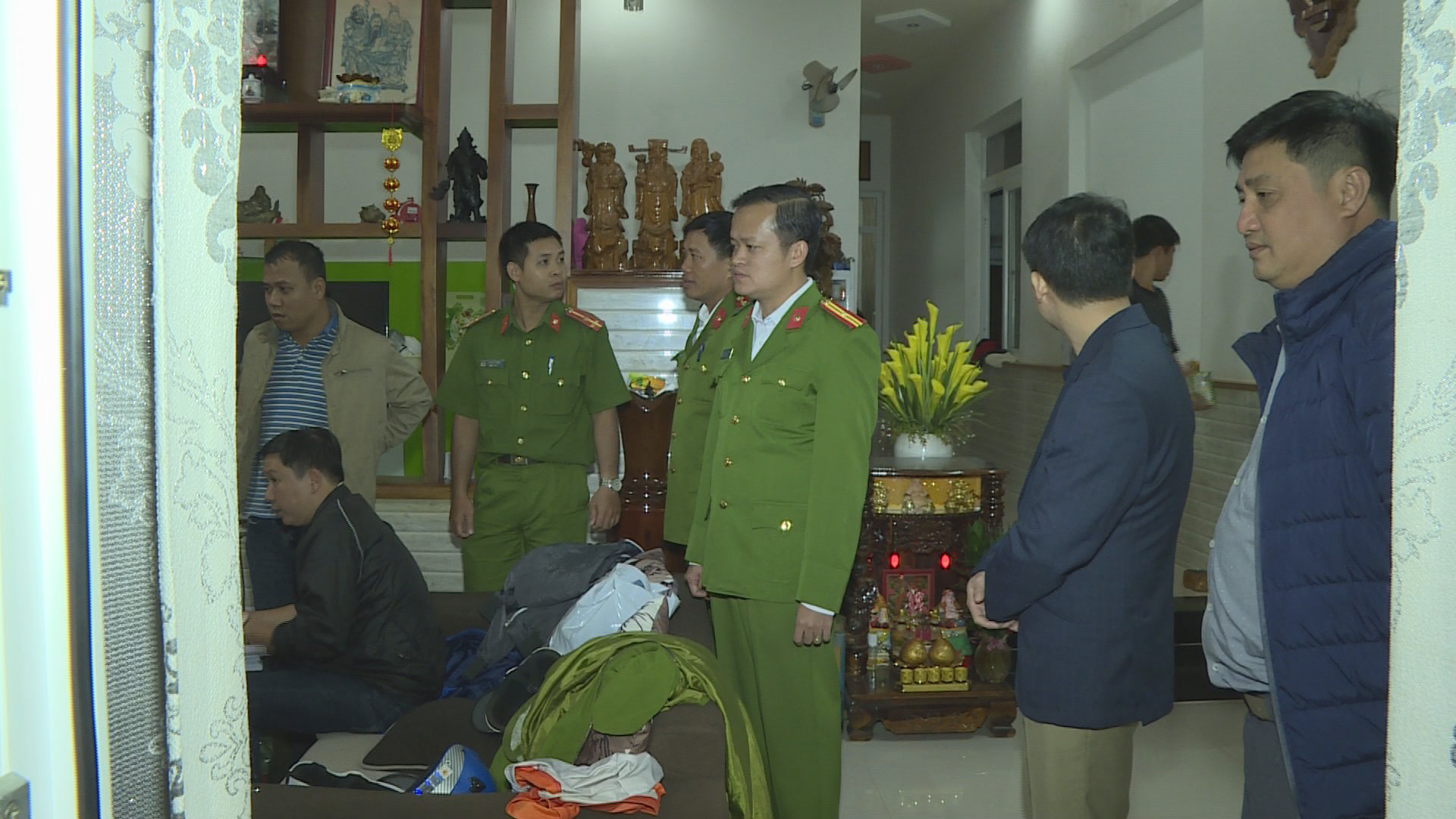 Đồng loạt triệt phá 5 tụ điểm đánh số đề quy mô lớn