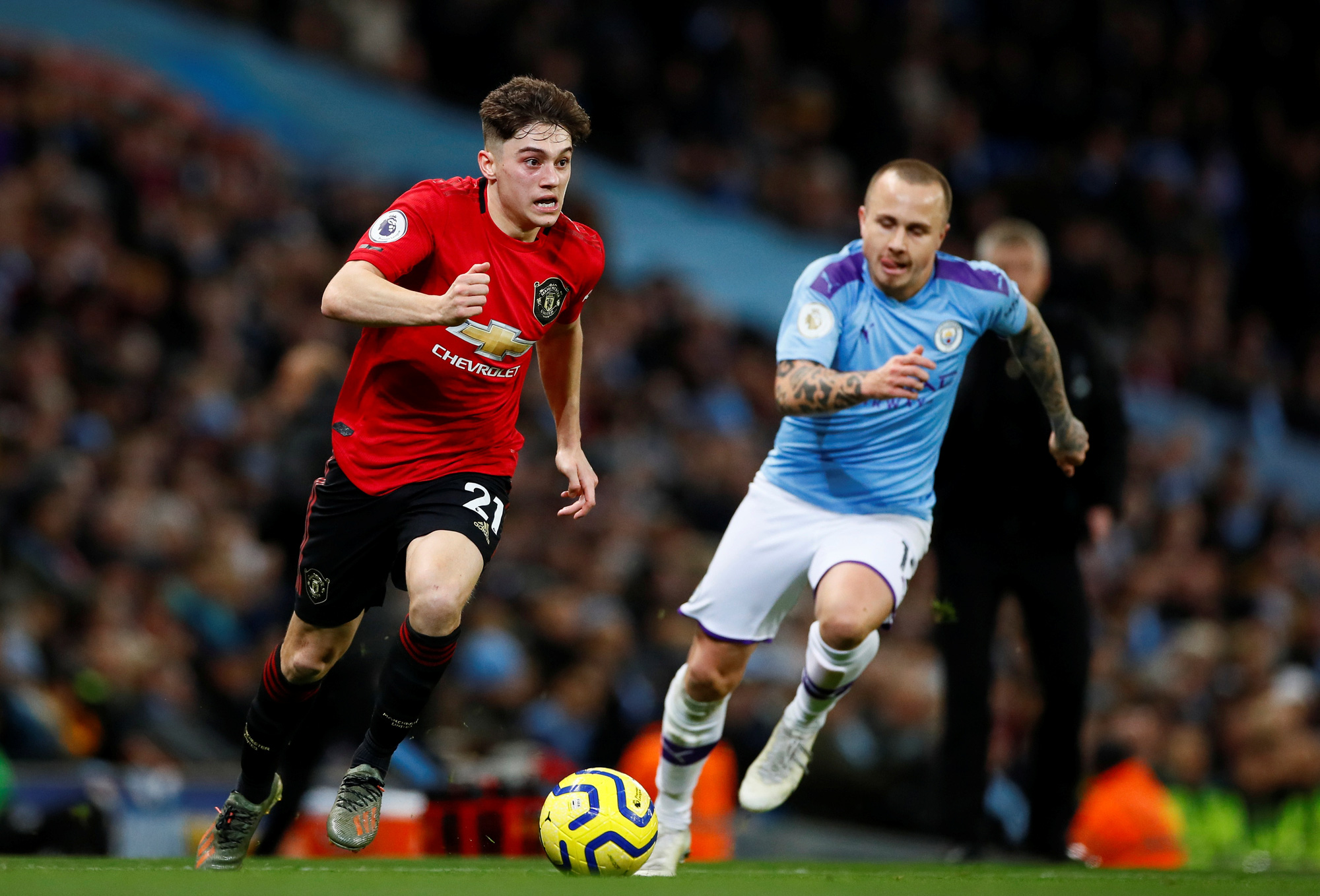 6 ph&uacute;t b&ugrave;ng nổ, song s&aacute;t Man United gieo sầu Man City trận đại chiến - Ảnh 5.