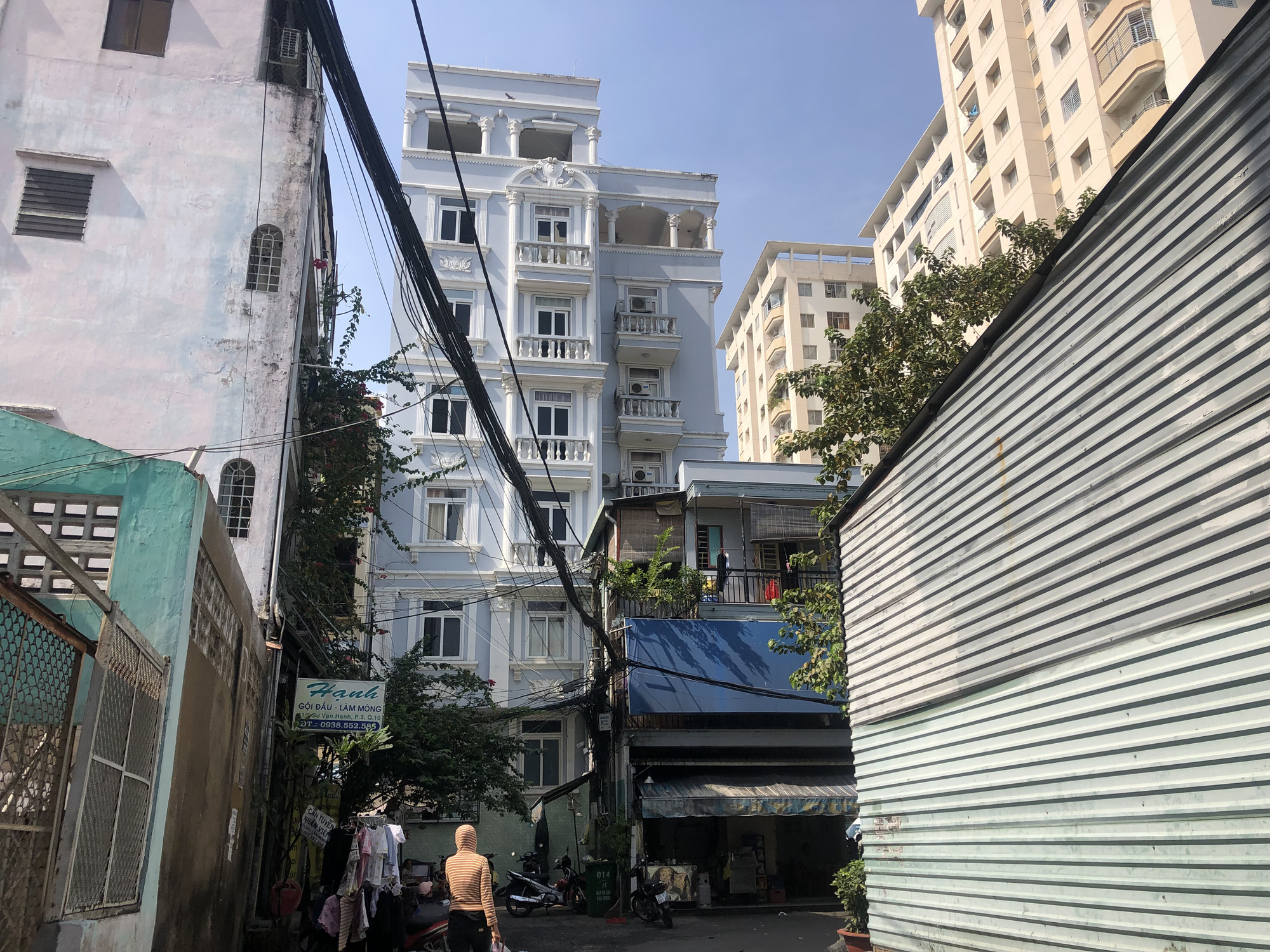 Nh&agrave; sếp x&acirc;y liều g&acirc;y bức x&uacute;c dư luận TP HCM giờ ra sao? - Ảnh 1.