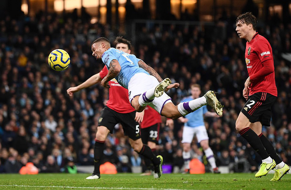 6 ph&uacute;t b&ugrave;ng nổ, song s&aacute;t Man United gieo sầu Man City trận đại chiến - Ảnh 6.