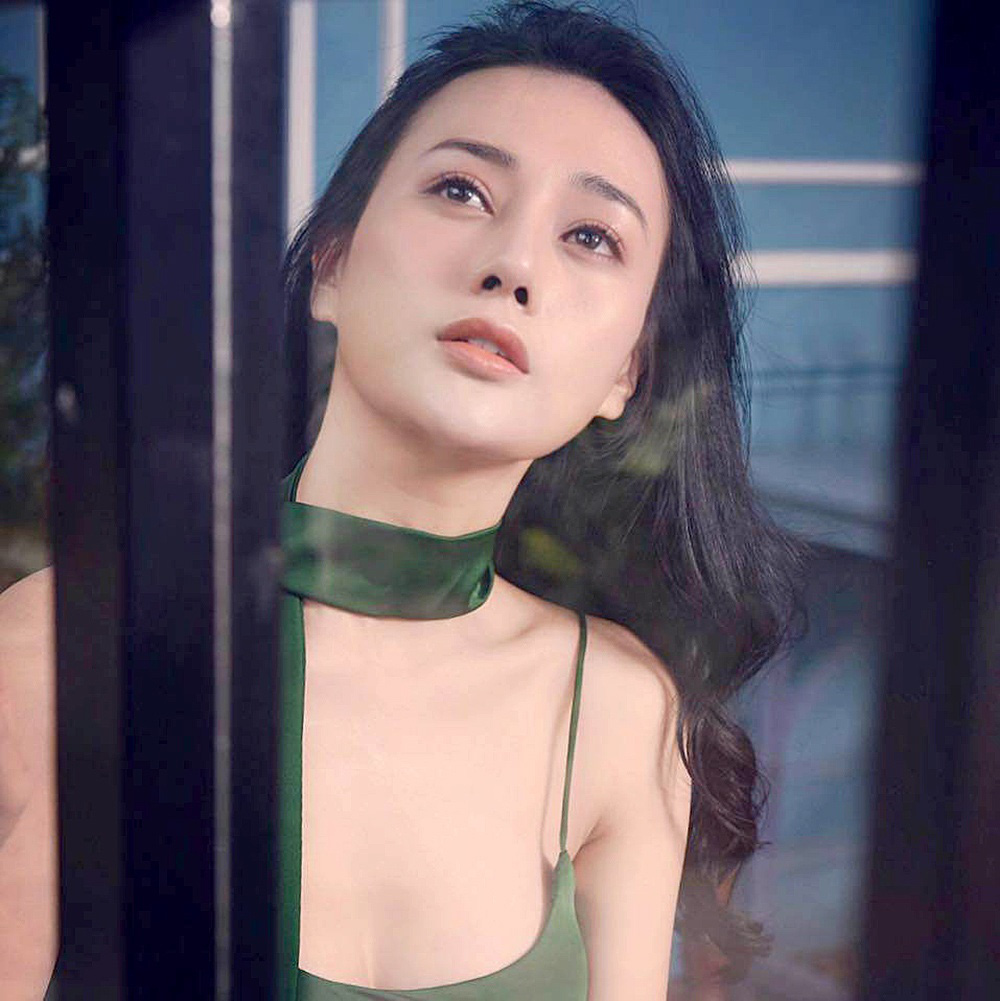 Quỳnh b&uacute;p b&ecirc; Phương Oanh: Kh&ocirc;ng phải khoe th&acirc;n mới l&agrave; g&aacute;i hư! - Ảnh 1.