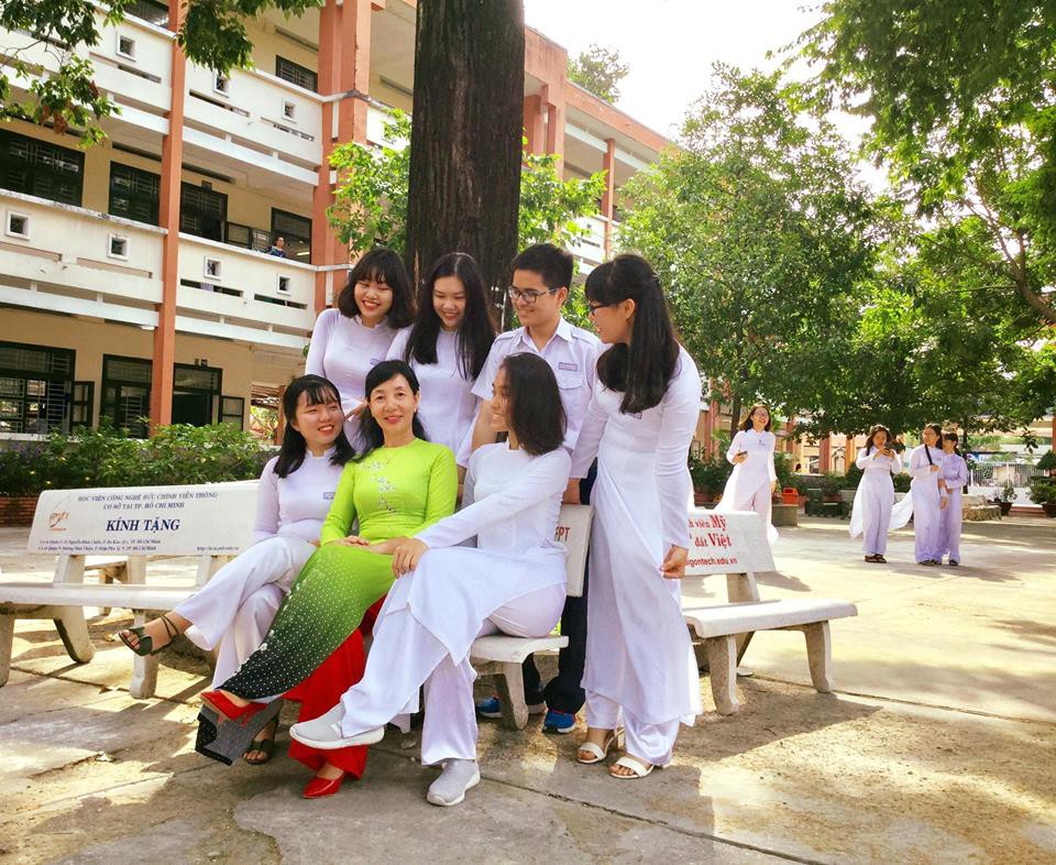 Lương giáo viên như công an, quân đội có khả thi?