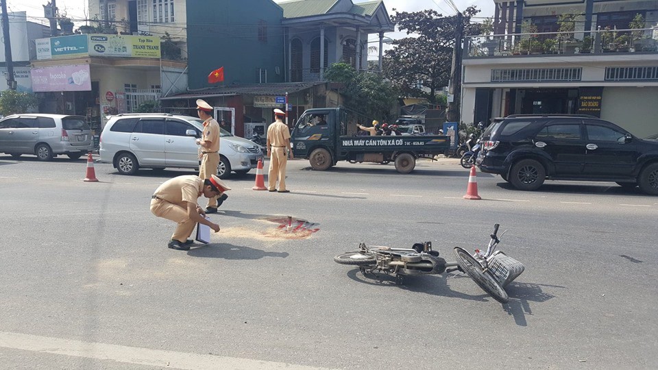 Va chạm giao thông, một học sinh tử vong - Ảnh 1.