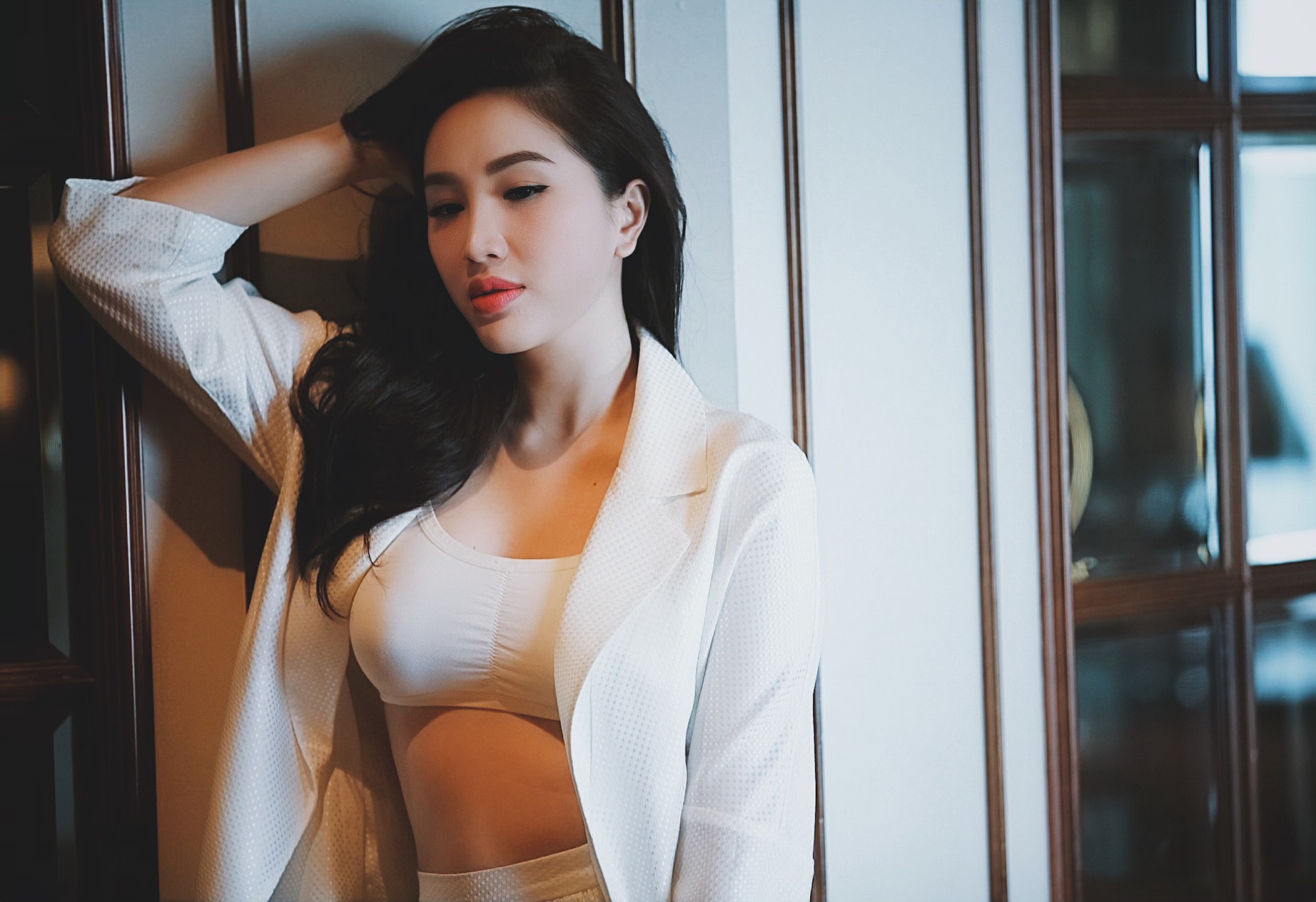 Bảo Thy gợi cảm du xuân cùng gia đình