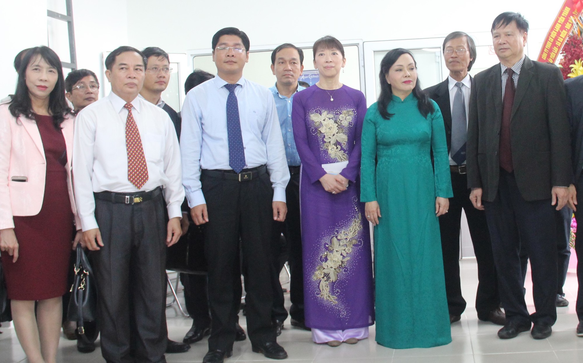 T&igrave;nh người xuy&ecirc;n bi&ecirc;n giới - Ảnh 3.