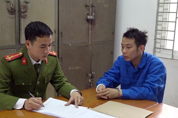 Vì giây phút yếu lòng, người phụ nữ bị tống tiền bằng clip "nhạy cảm"