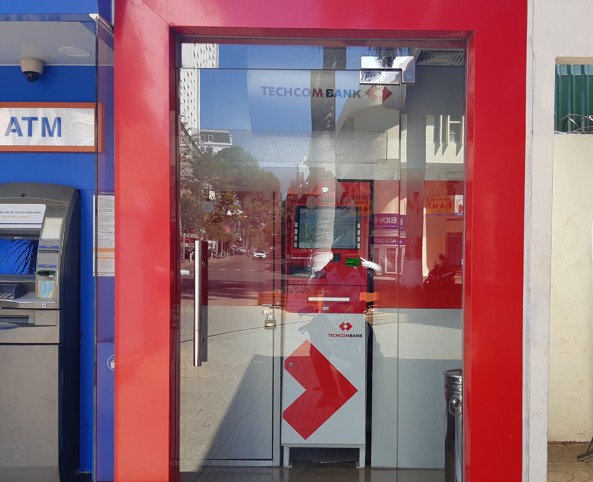 ATM vẫn còn… nghỉ Tết! - Ảnh 3.