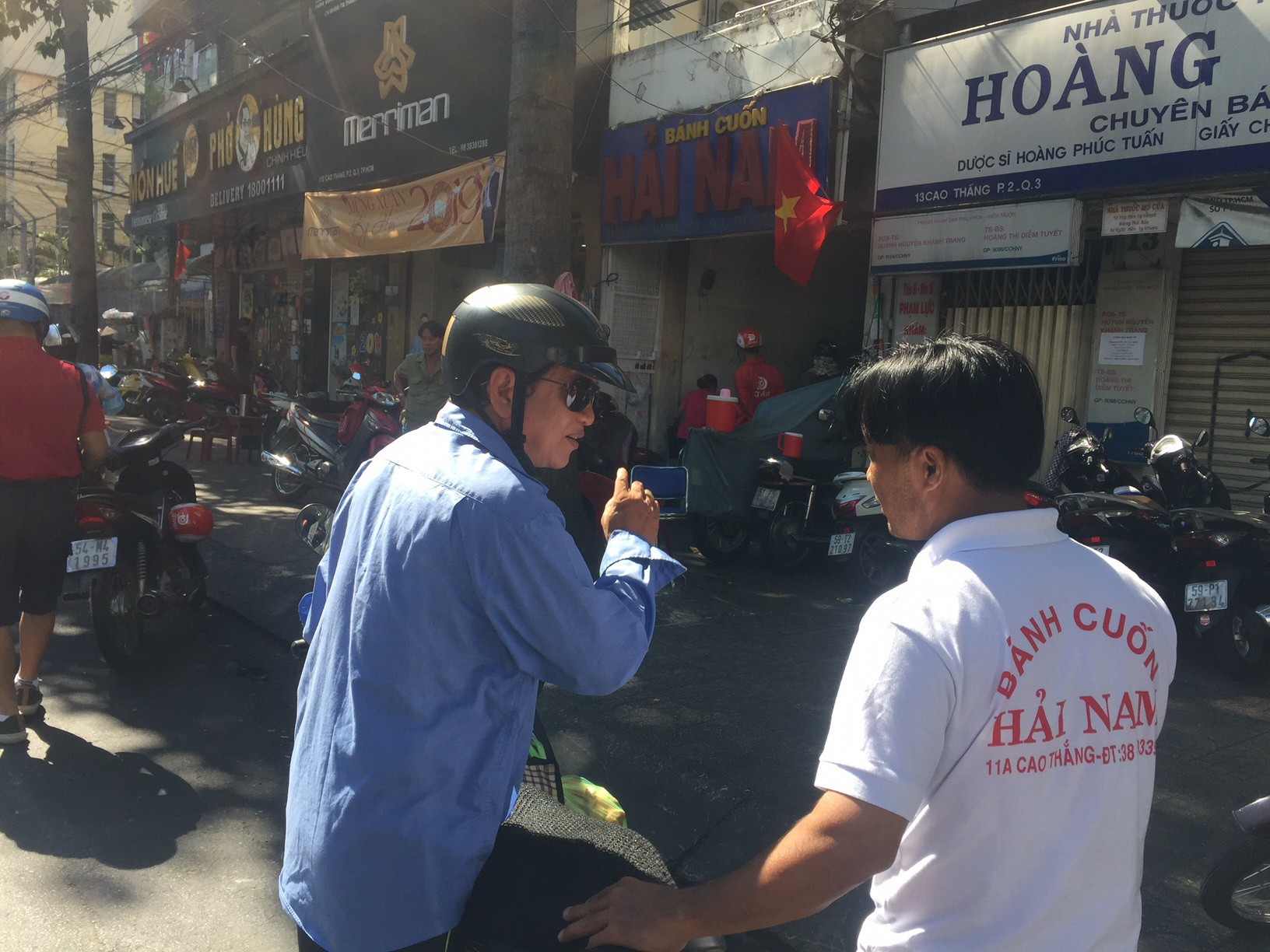 M&ugrave;ng 7 Tết, nhiều h&agrave;ng qu&aacute;n ở TP HCM vẫn chưa khai trương - Ảnh 3.
