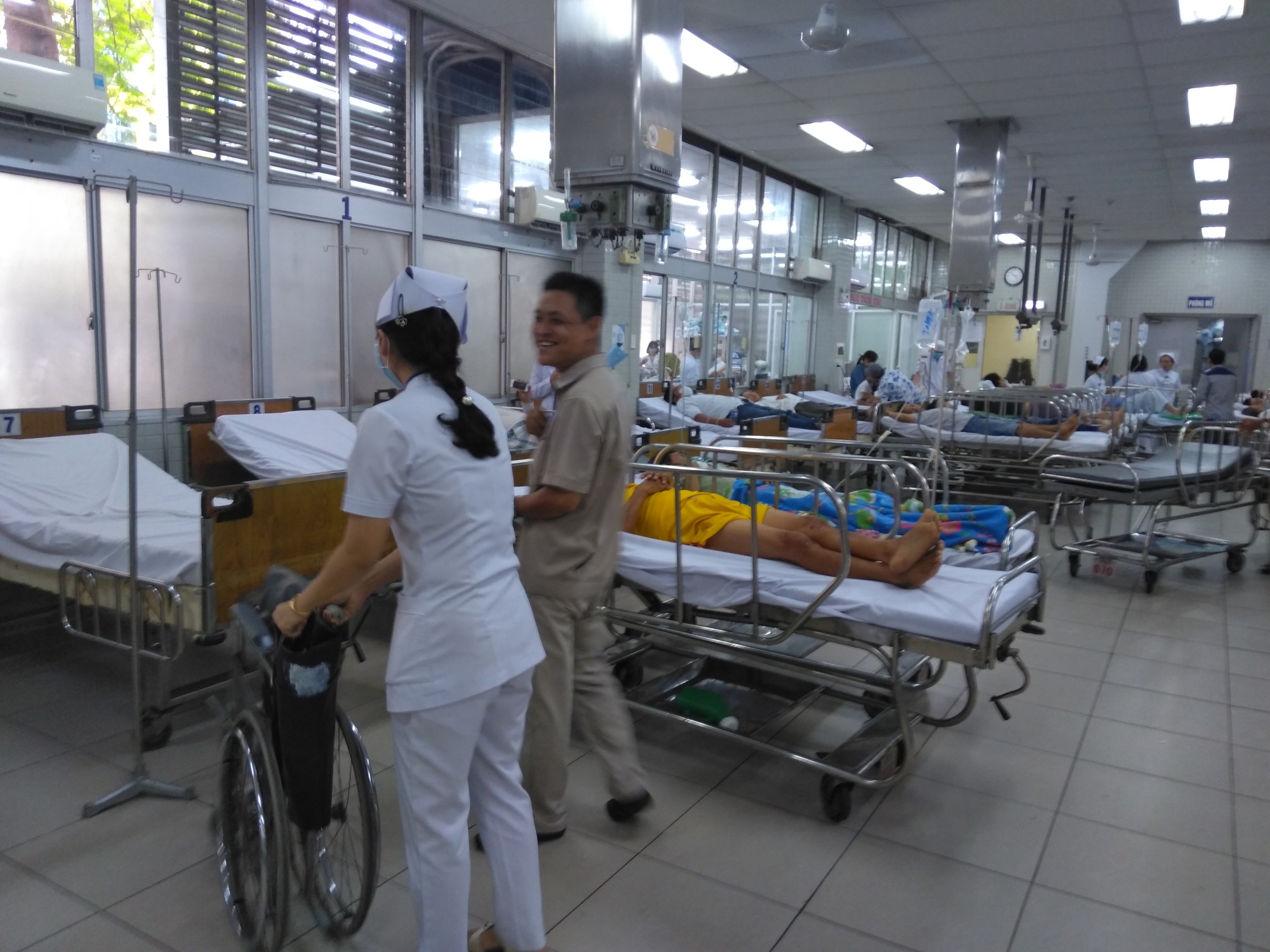 9 ng&agrave;y nghỉ Tết, số ca ngộ độc thuốc ở TP HCM tăng gấp đ&ocirc;i - Ảnh 1.