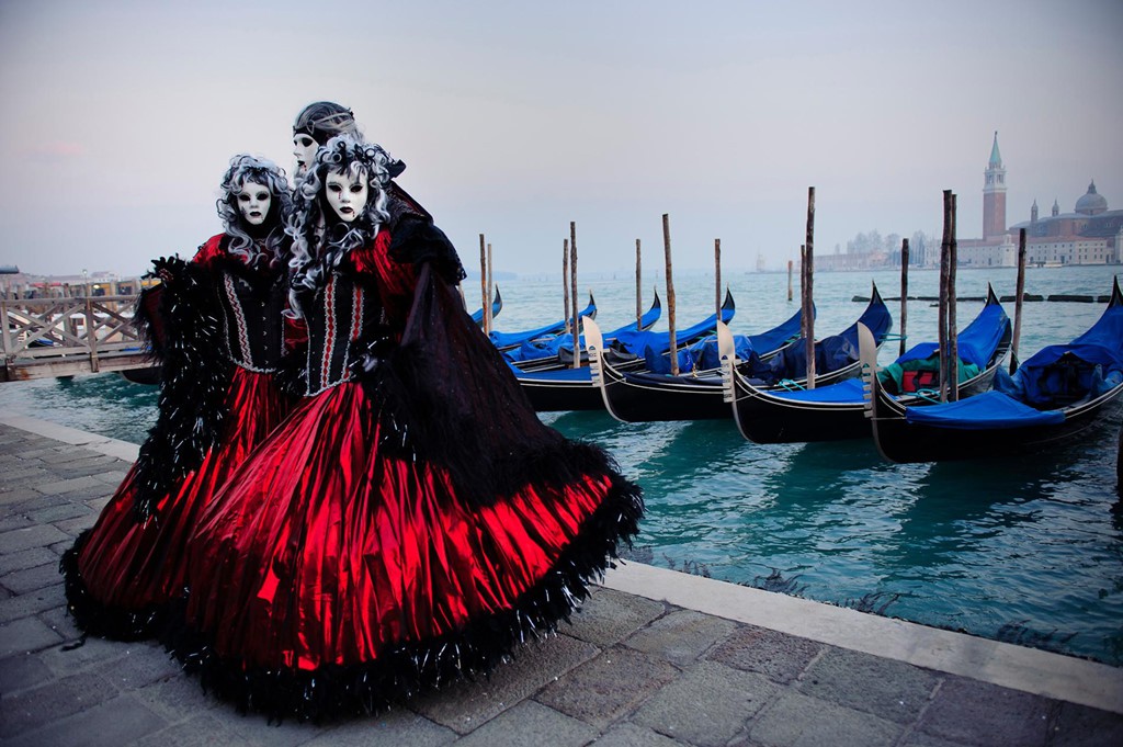 Đến Venice v&agrave;o th&aacute;ng 2, dự lễ hội h&oacute;a trang ho&agrave;nh tr&aacute;ng nhất năm - Ảnh 2.