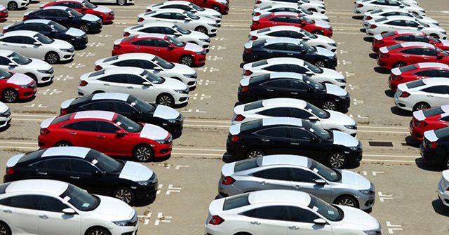 Giảm gi&aacute; &ocirc; t&ocirc; &ndash; kỳ vọng mới trong năm mới - Ảnh 2.
