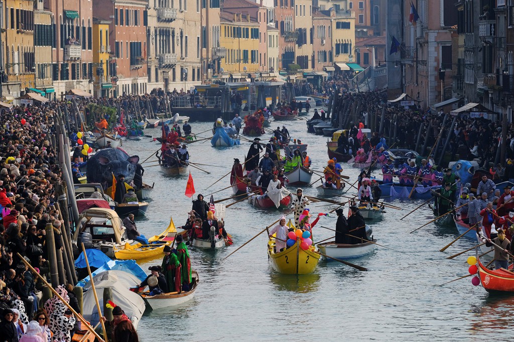 Đến Venice v&agrave;o th&aacute;ng 2, dự lễ hội h&oacute;a trang ho&agrave;nh tr&aacute;ng nhất năm - Ảnh 5.