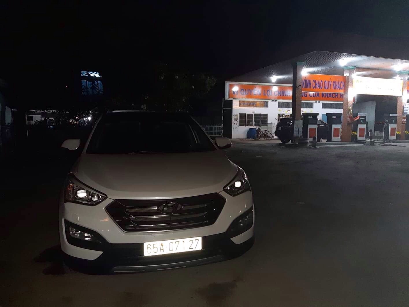 Dừng xe đi vệ sinh, nguyên phó giám đốc bệnh viện bị cướp hơn 100 triệu đồng