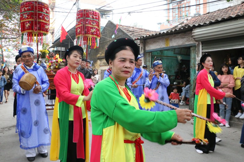 Độc đáo nghi lễ rước “cụ sống” ở Quảng Ninh
