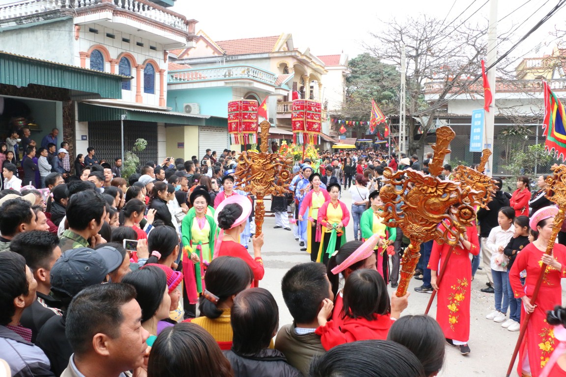 Độc đ&aacute;o nghi lễ rước &ldquo;cụ sống&rdquo; ở Quảng Ninh - Ảnh 5.