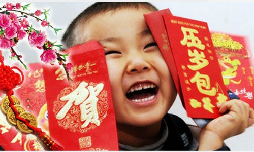 Có cần xấu hổ với ứng xử của con trẻ khi nhận lì xì?