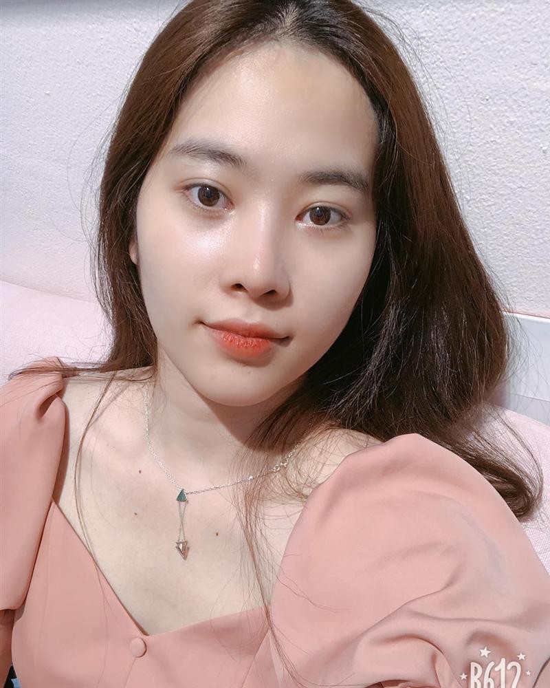 Nam Em lại "ăn gạch đá" vì phát ngôn gây sốc