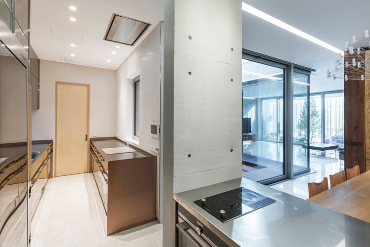 Nh&agrave; phố lạ mắt với mặt tiền lưới mưa l&agrave;m từ th&eacute;p ống - Ảnh 9.