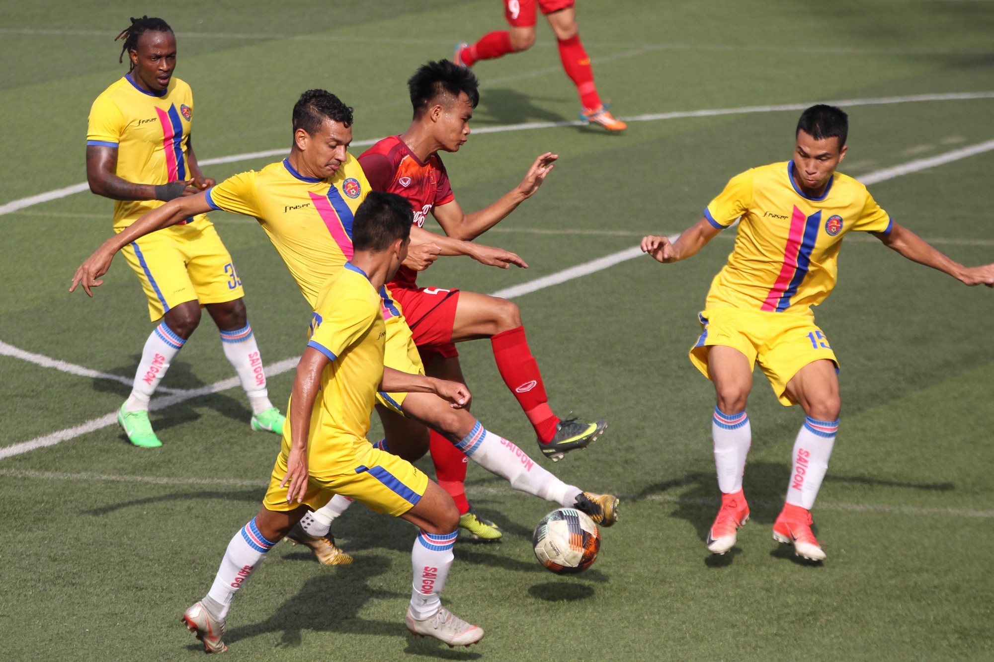 U22 Việt Nam tổng dợt k&iacute;n chờ đối đầu Th&aacute;i Lan - Ảnh 4.