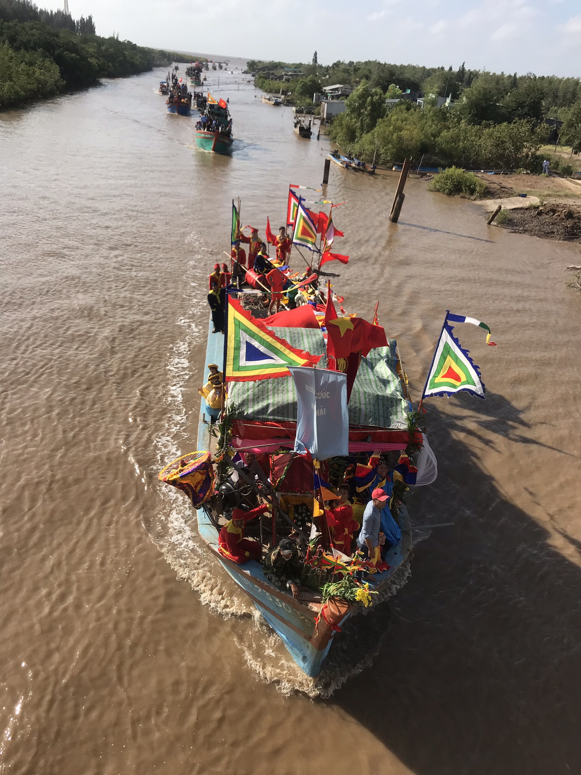 Lễ hội Nghinh &Ocirc;ng ở Bạc Li&ecirc;u r&uacute;t kinh nghiệm từ vụ ch&igrave;m t&agrave;u khiến 3 người chết - Ảnh 9.