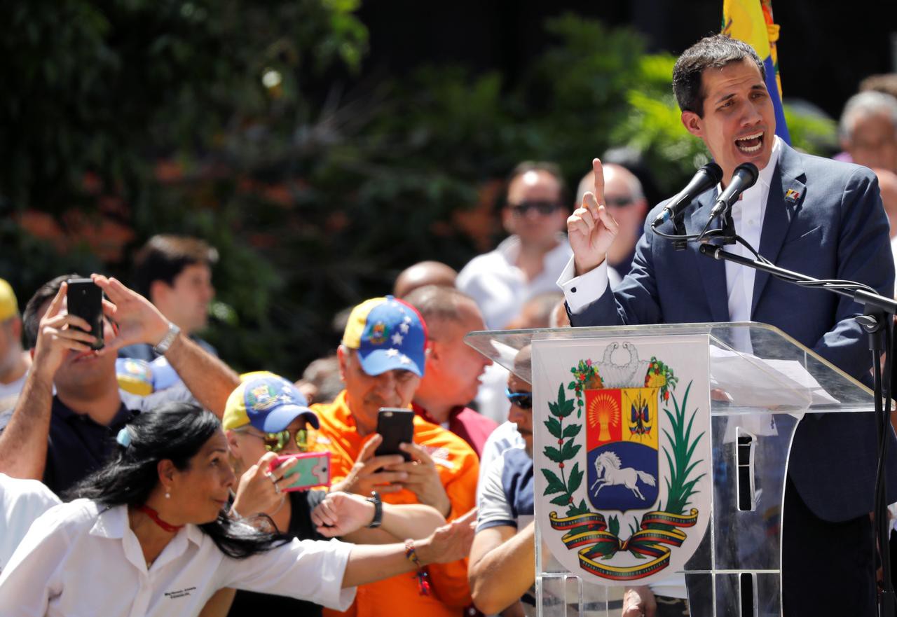 Venezuela: Thủ lĩnh đối lập tuyên bố "chỉ thị trực tiếp" quân đội mở cửa cho hàng viện trợ