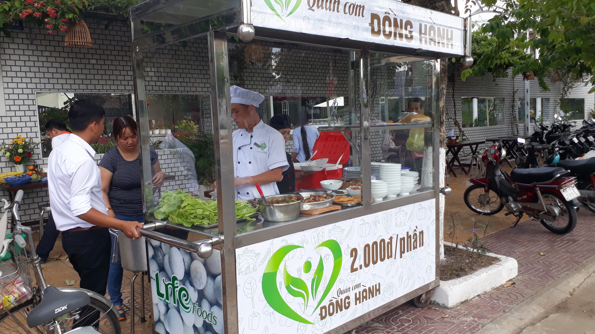 Ấm lòng với thông điệp của quán cơm 2.000 đồng ở Đồng Tháp