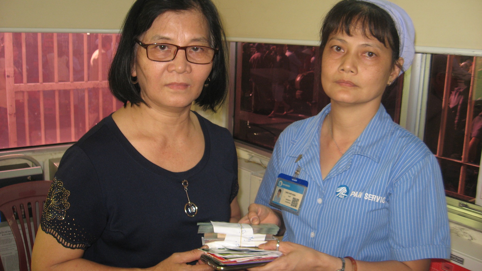 Trả lại hơn 102 triệu đồng cho người bỏ quên tại Bệnh viện Chợ Rẫy