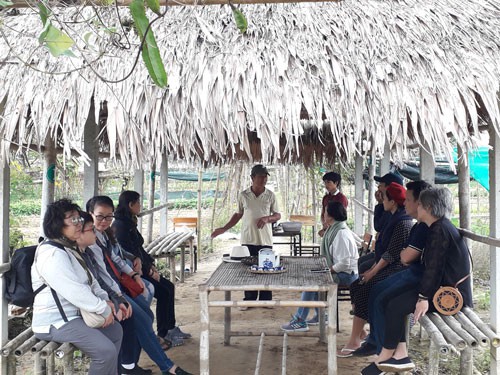 Du lịch thật th&agrave; - Ảnh 2.