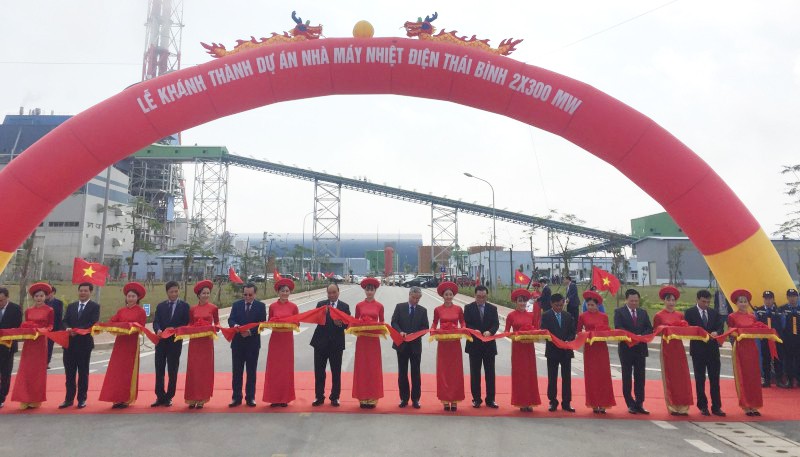 Thủ tướng cắt băng khánh thành nhà máy nhiệt điện 1,27 tỉ USD ở Thái Bình - Ảnh 1.