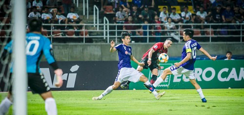 Chờ CLB Hà Nội thăng hoa