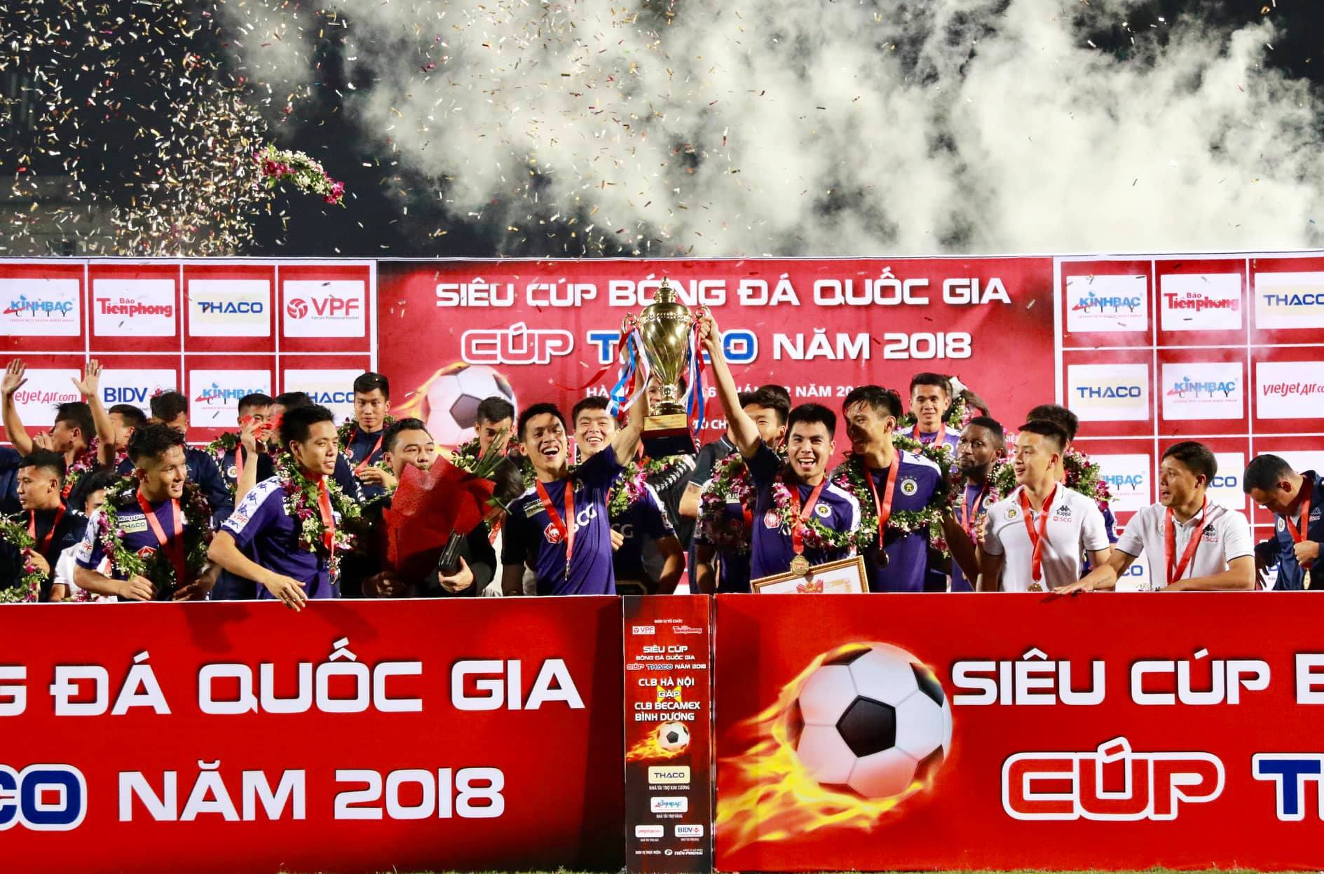 Hà Nội FC dùng đội hình 2 vẫn giành Siêu cúp