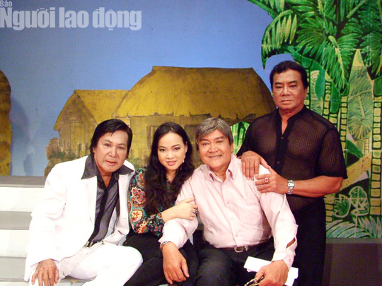 Nghệ sĩ Phương B&igrave;nh 79 tuổi m&ecirc; mải với nghề - Ảnh 3.