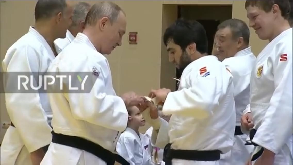 Ch&acirc;n dung nữ v&otilde; sĩ Judo hạ đo v&aacute;n &ocirc;ng Putin  - Ảnh 7.
