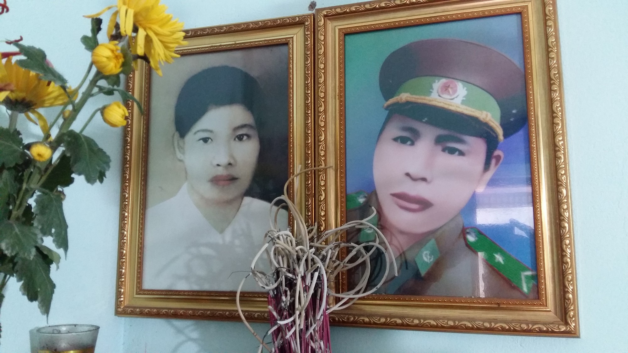X&uacute;c động lễ cưới đặc biệt của hai liệt sĩ hy sinh anh dũng ng&agrave;y 17-2-1979 - Ảnh 1.