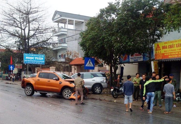 Xe container g&acirc;y tai nạn li&ecirc;n ho&agrave;n nghi&ecirc;m trọng, 4 người thương vong - Ảnh 4.