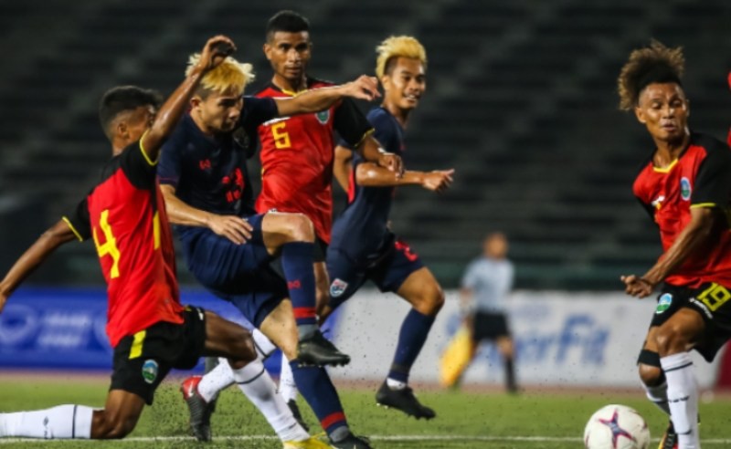 Thắng vất vả Timor Leste, U22 Thái Lan tạm xếp sau Việt Nam