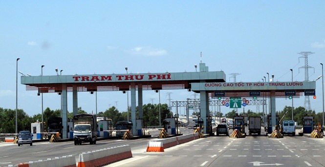 Tiền dân đóng phí BOT đang chảy về đâu?