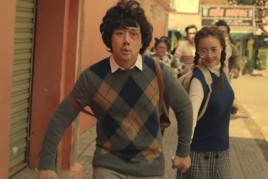 Bất chấp lùm xùm, “Cua lại vợ bầu” phá kỷ lục doanh thu - Ảnh 2.