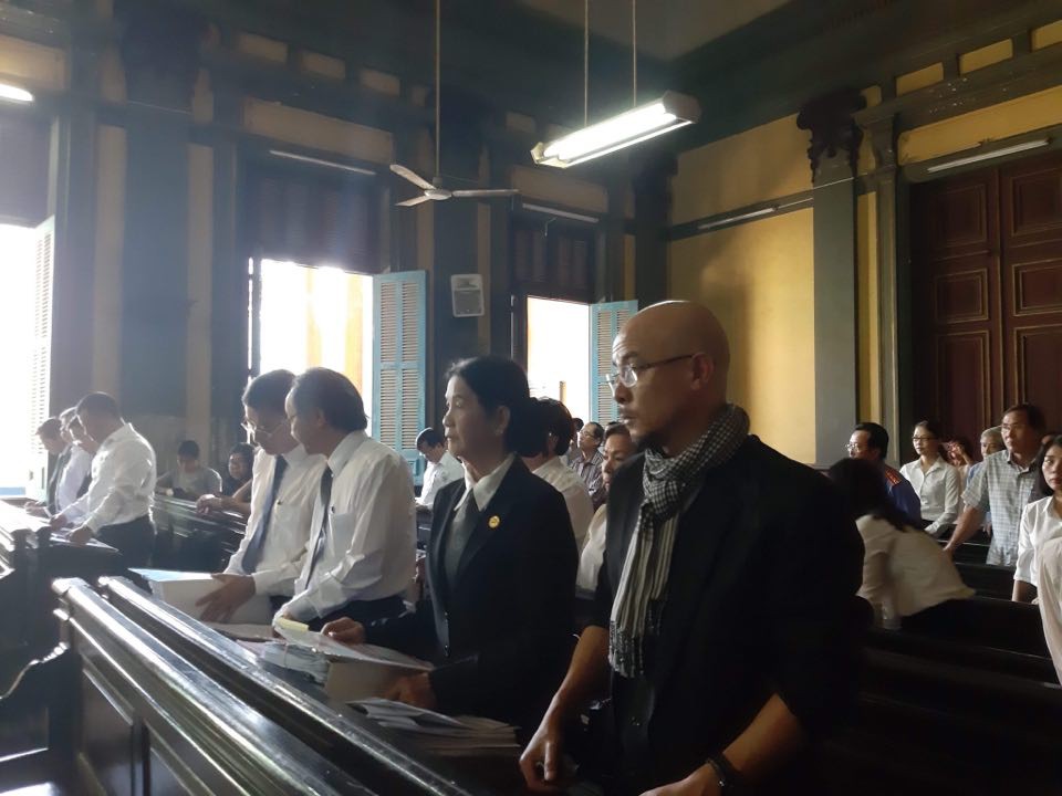Tiếp tục xét xử vụ ly hôn của vợ chồng "vua" cà phê Trung Nguyên