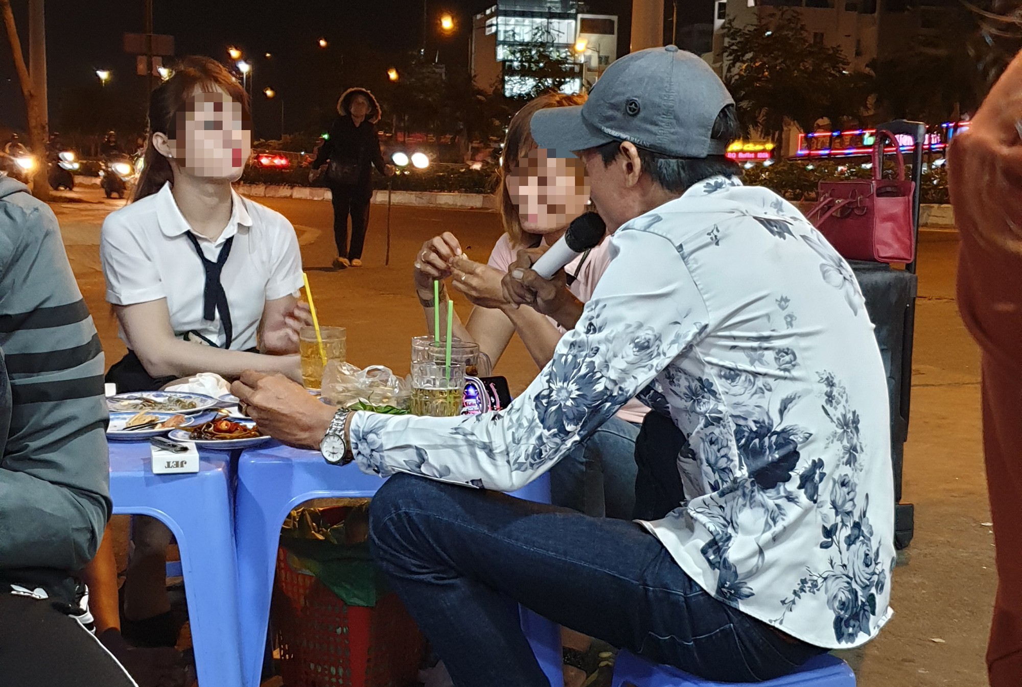 Kh&ocirc;ng kh&oacute; xử l&yacute; tiếng ồn karaoke, chỉ l&agrave; muốn l&agrave;m hay kh&ocirc;ng m&agrave; th&ocirc;i - Ảnh 1.
